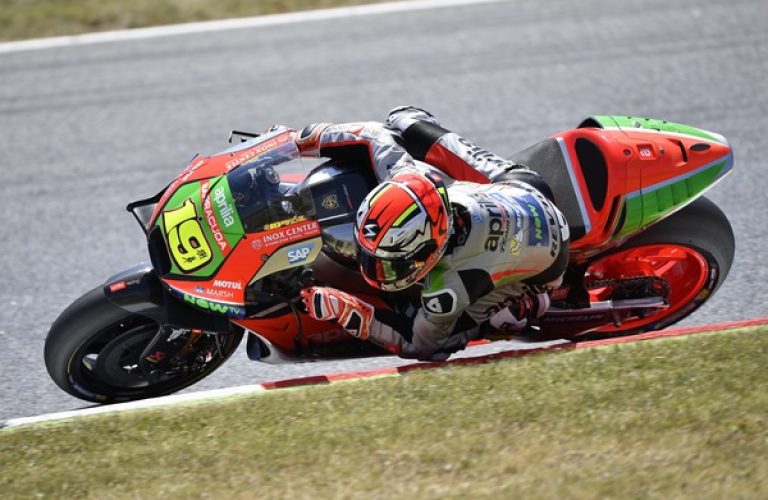 Bautista Rides His Aprilia Rs-Gp Just Short Of The Top-10 In Fp1. Improving Sensations For Bradl